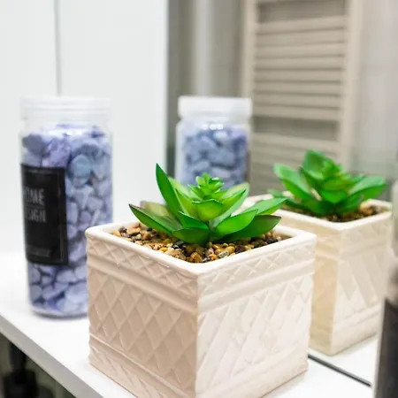 Bright And Modern 1bdr In The Center *